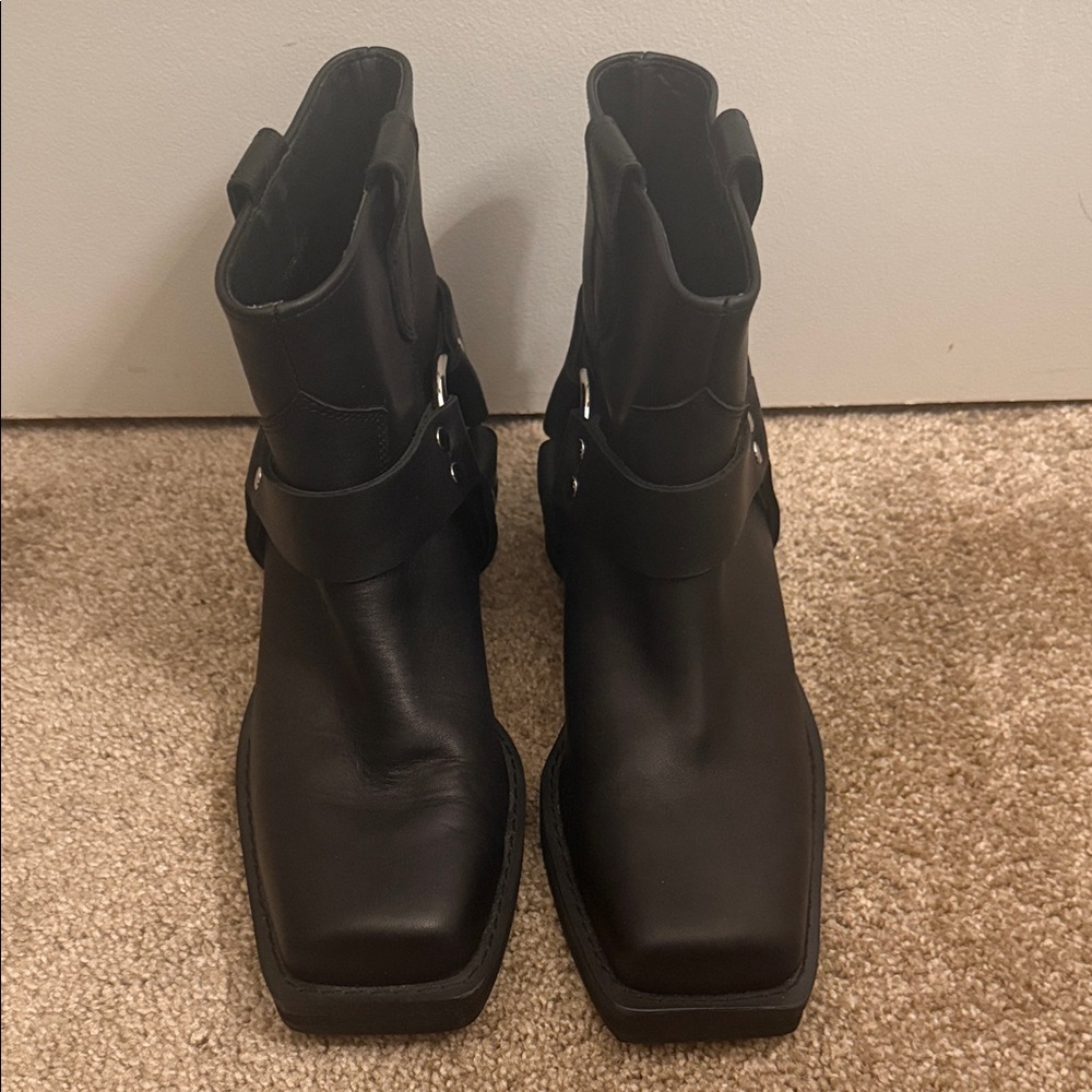 Tony Bianco Size 7 Women’s Black Leather Ankle Motorcycle Boots